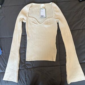 H&M Beige Ribbed Knit Top